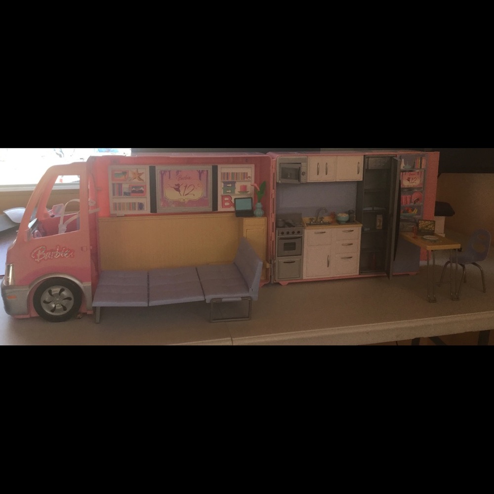 Barbie camper